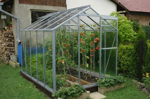 skleník LANITPLAST LIMES Viva V6/2 1,97x2 m číre sklo 3 mm