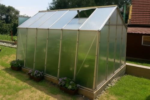 skleník LANITPLAST LIMES Viva V7/3 2,47x3 m PC 4 mm